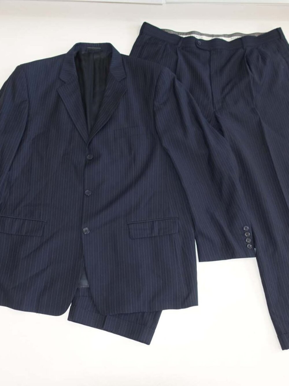 Naldini Men's 3 Button Suit Size 48 Long 42 x 28 Navy Blue 100% Wool Striped 48L